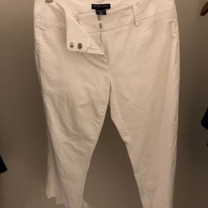 NY&CO white dress capris.